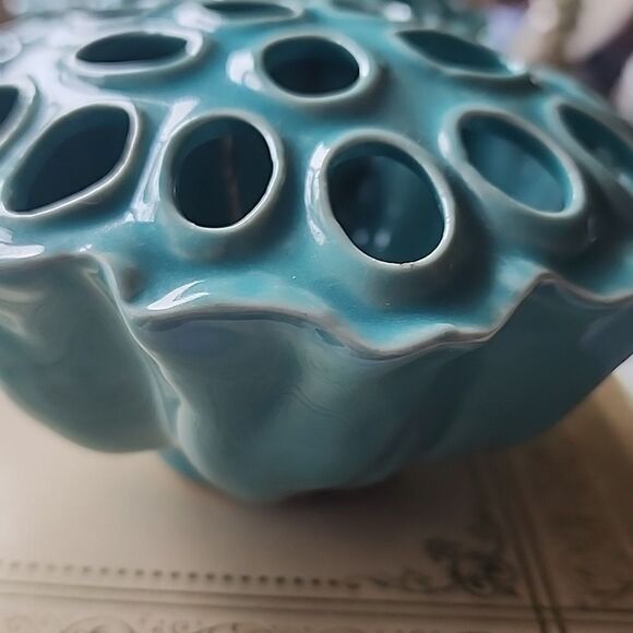 Vintage Set Of 2 Lotus Seed Pod Vases Aqua Blue - Picture 15 of 16